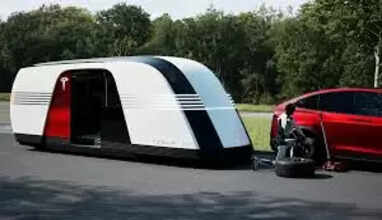 tesla driverless BUS