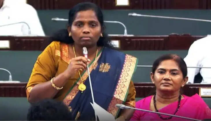 "18 வயது குழந்தை, தனது 1 வயது குழந்தையுடன் விளையாடுவது அவல நிலை" - தவெக எம்.எல்.ஏ