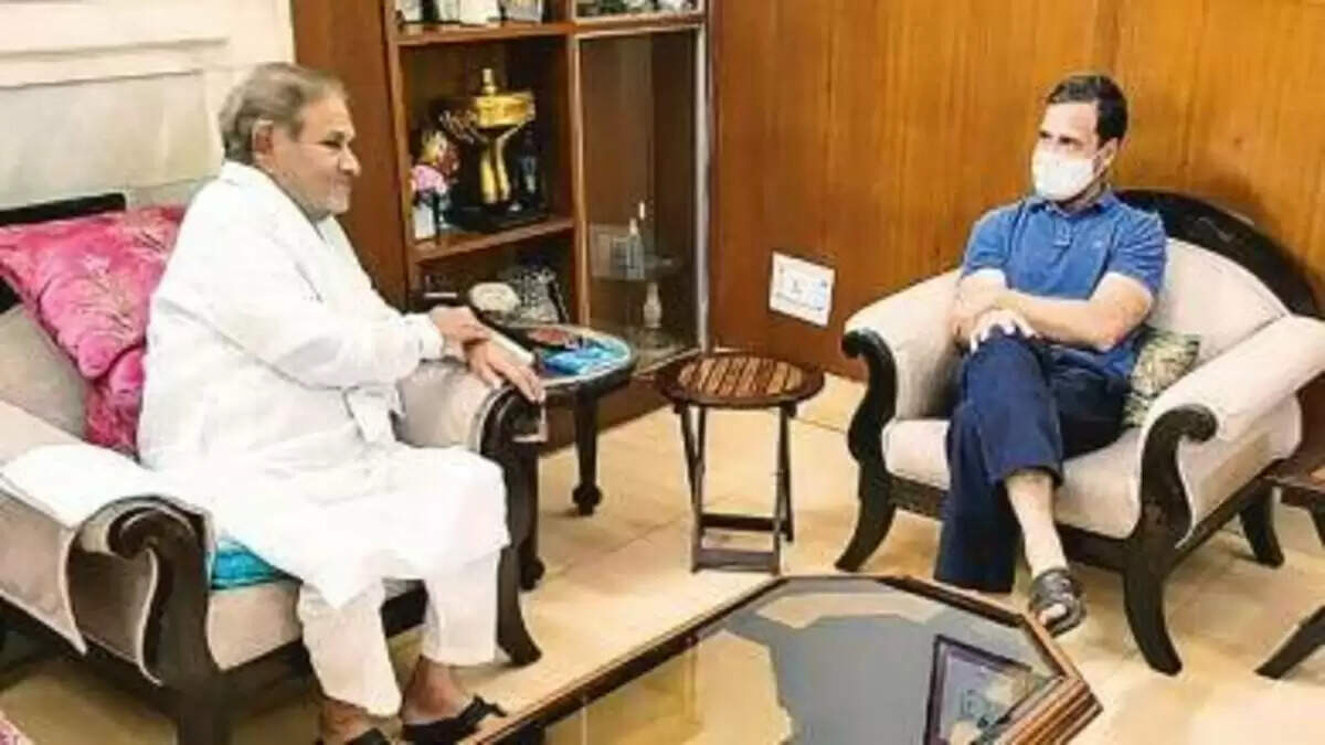 சரத் யாதவ், ராகுல் காந்தி