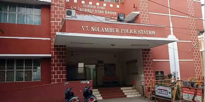 கல்லூரி மாணவன்