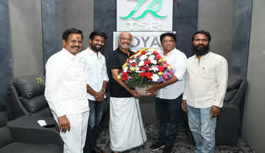  ‘விடுதலை’ படம் பார்த்துவிட்டு படக்குழுவினரை பாராட்டிய ரஜினிகாந்த்.. 