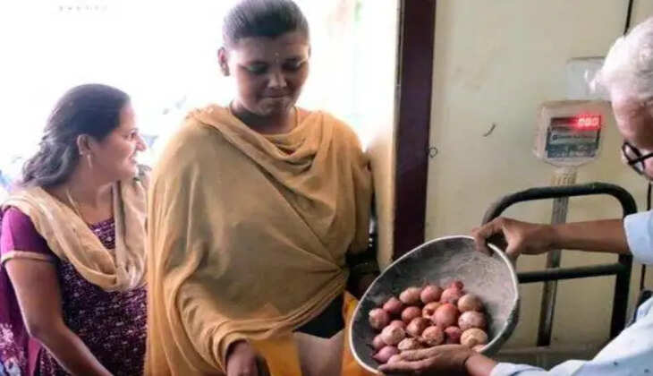 ரேஷன் கடைகளில் வெங்காயம்