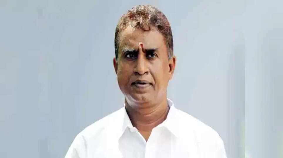 எஸ்பி வேலுமணி