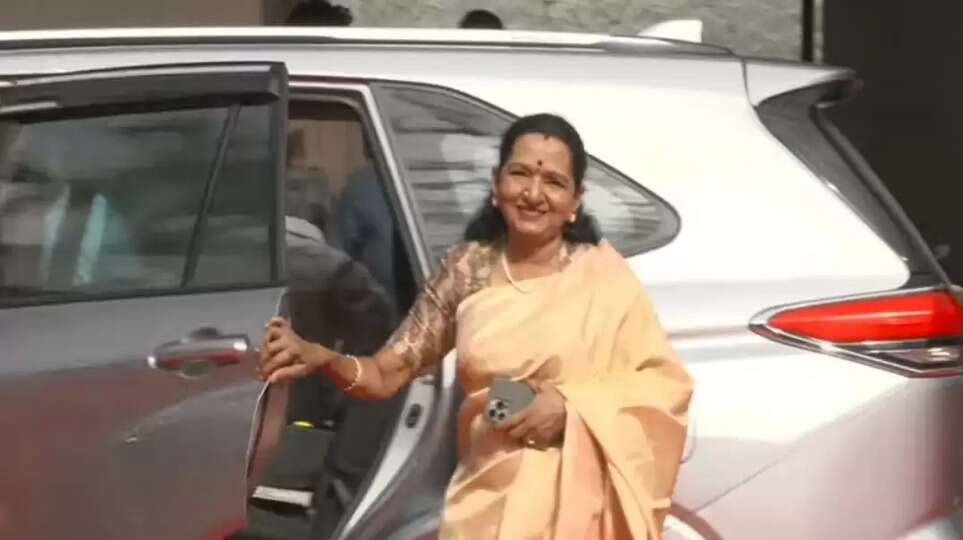 "ஏற்கனவே நான் ஒரு CM... இனி PM..." - விஜய்யின் தாய் நெகிழ்ச்சி