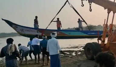 படகு கவிழ்ந்து விபத்து.. ஒரே கிராமத்தை சேர்ந்த 6 இளைஞர்கள் பலி.. 