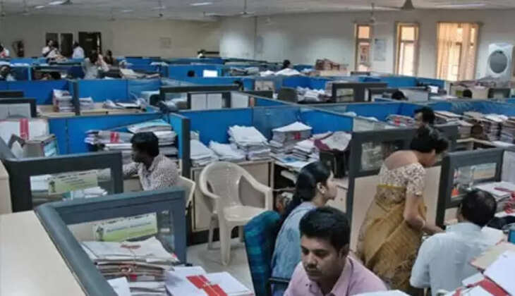 அரசு ஊழியர்கள்