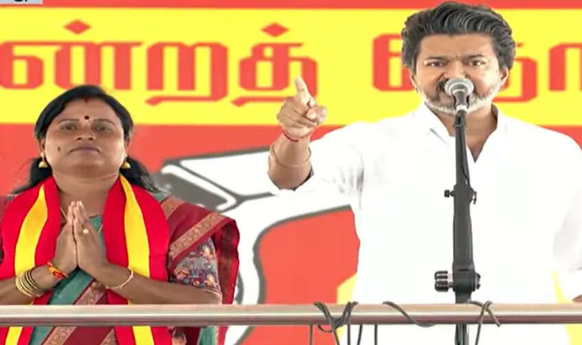 “திமுக, அதிமுக, பாஜக இடையே ரகசிய கூட்டணி”- விஜய்