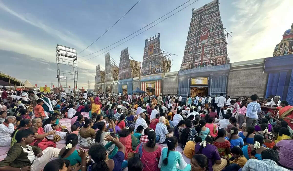 மதுரை வரவிருந்த பவன் கல்யாண் விமானத்தில் தொழில்நுட்பக் கோளாறு..!!