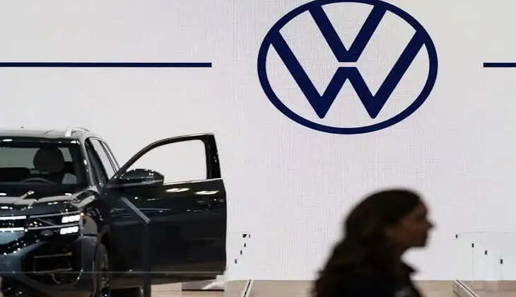volkswagen plans to freeze salaries until 2030