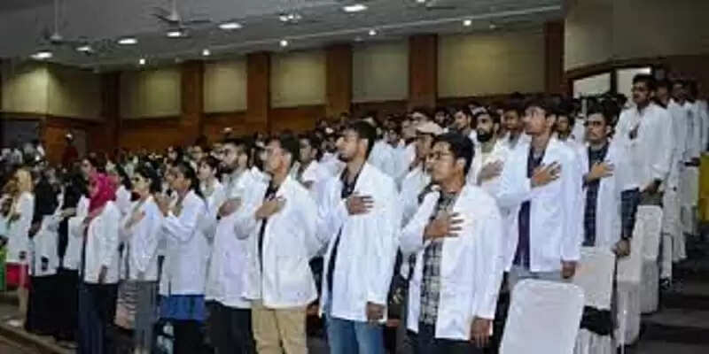 அரசு மருத்துவக் கல்லூரி டீன்களுடன் அமைச்சர் மா.சுப்பிரமணியன் இன்று அவசர ஆலோசனை..