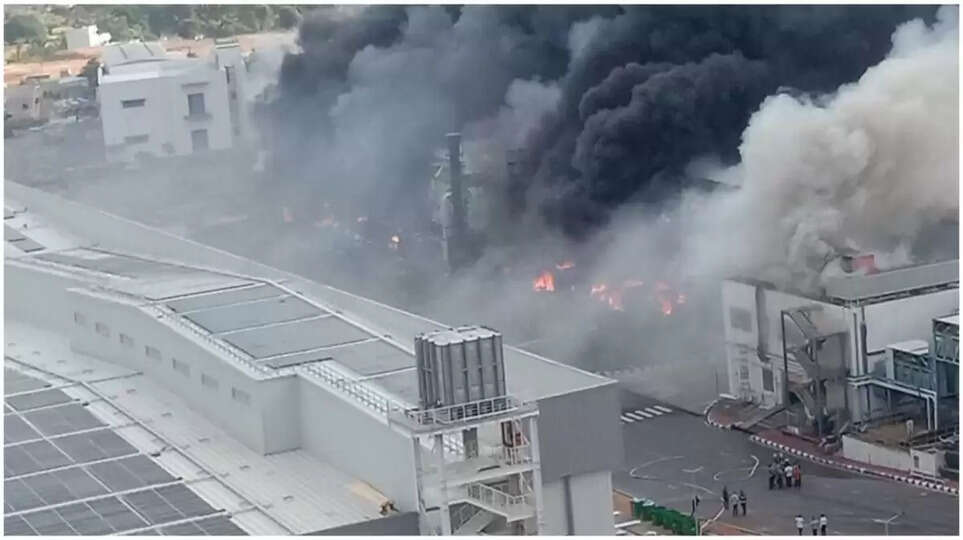 ஒசூர் டாடா தொழிற்சாலையில் பயங்கர தீ விபத்து..! 