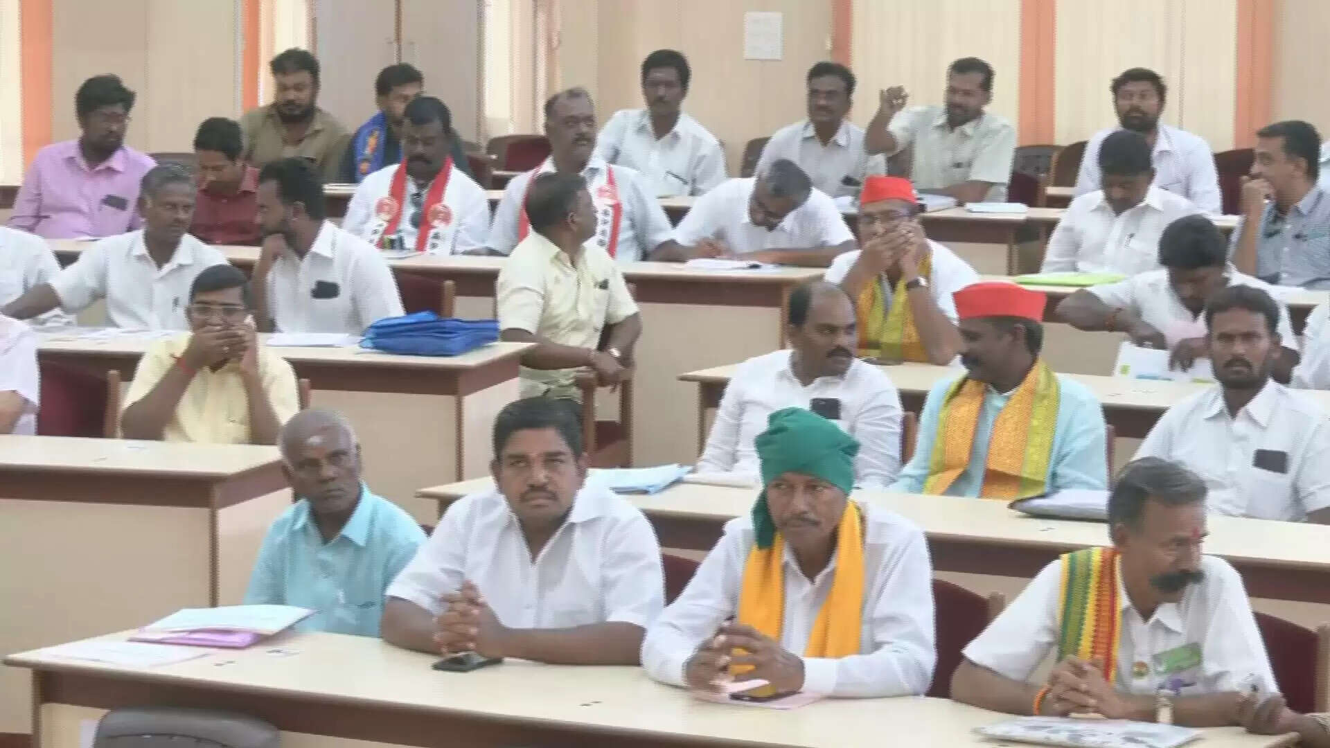 ஈரோடு கிழக்கு இடைத்தேர்தல் - வேட்புமனு பரிசீலனை தொடக்கம்