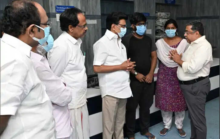 நல்லகண்ணு கவலைக்கிடம்- சிகிச்சை குறித்து மருத்துவர்களிடம் கேட்டறிந்த முதல்வர்