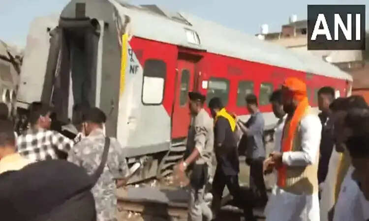 பீகார் ரயில் விபத்தில் 4 பேர் பலி - தலா ரூ.10 நிவாரணம் அறிவித்த இந்தியன் ரயில்வே
