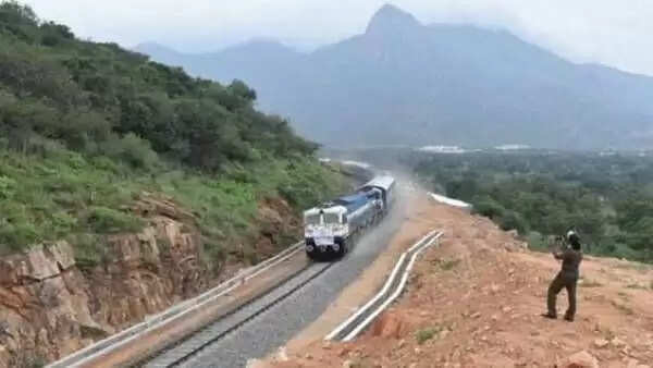 12 ஆண்டுகளுக்குப் பிறகு இன்று தொடங்குகிறது மதுரை - தேனி ரயில் சேவை..