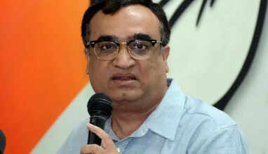 அஜய் மாக்கன்