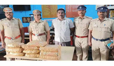 ஜோலார்பேட்டை அருகே ரயிலில் கடத்திவரப்பட்ட 10 கிலோ கஞ்சா பறிமுதல்