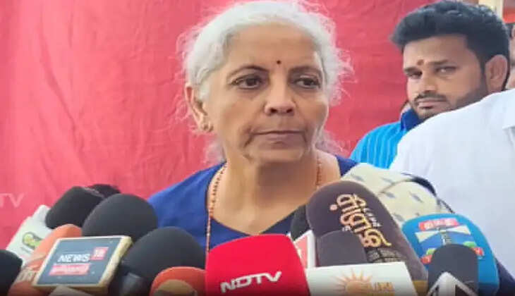 &rdquo;சட்டசபையில அரசியல் செய்யாம வேற எங்க செய்றது? விஜய் குட்டி கதை சொன்னதுல தவறில்ல&rdquo;- நிர்மலா சீதாராமன்