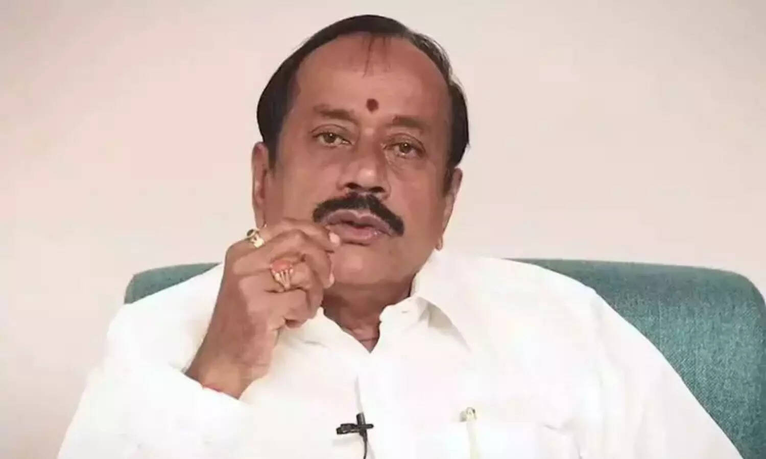 நிகழ்ச்சி மேடையில் மழுங்கி விழுந்த எச்.ராஜா..! ஐசியூவில் சிகிச்சை! தற்போதைய நிலை என்ன..?