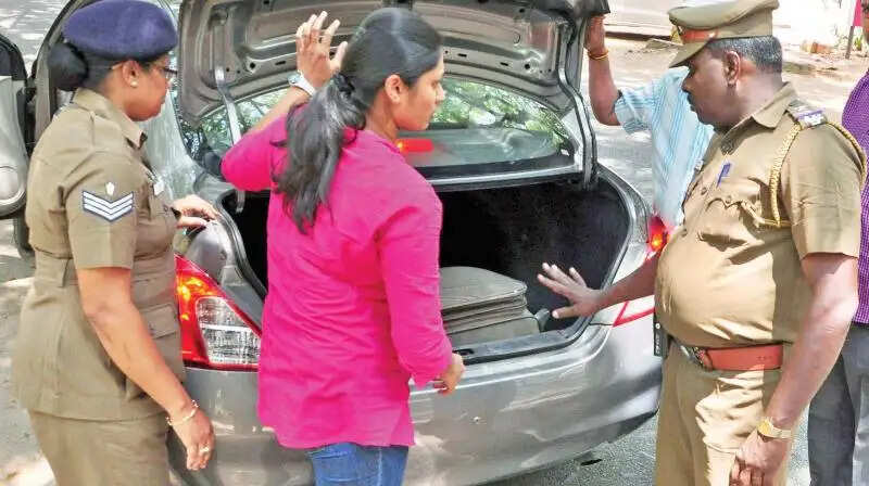 மக்களே உஷார்..! இனி ரூ.50 ஆயிரத்திற்கு மேல் எடுத்து சென்றால் ஆவணம் அவசியம்..!