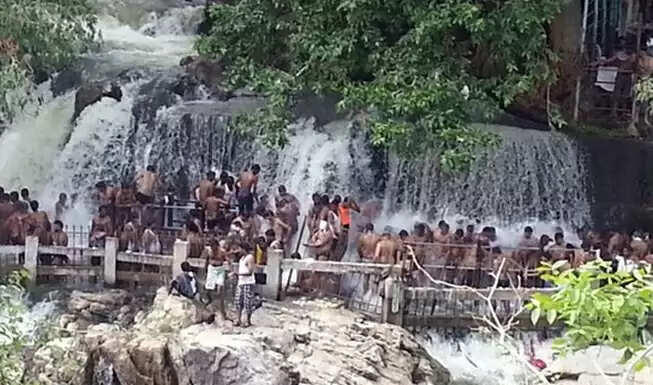 hogenakkal falls