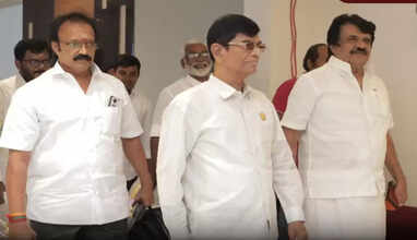 விஜய்யை விடாமல் துரத்தும் காங்கிரஸ்