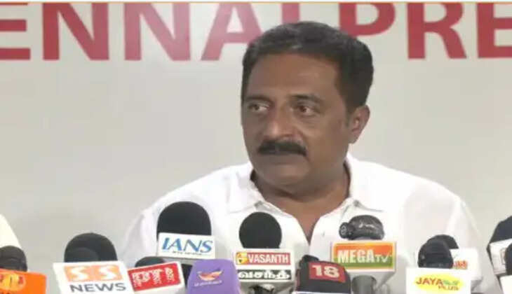 "தமிழ்நாட்டில் அரசியல் குழப்பம் நிலவுகிறது"- நடிகர் பிரகாஷ் ராஜ் பரபரப்பு பேட்டி