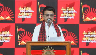 &ldquo;வெல்லப்போவது தமிழ்நாடு அணியா? டெல்லி அணியா? என்பதை முடிவு செய்யப்போவதுதான் இந்தத் தேர்தல்&rdquo;- மு.க.ஸ்டாலின்