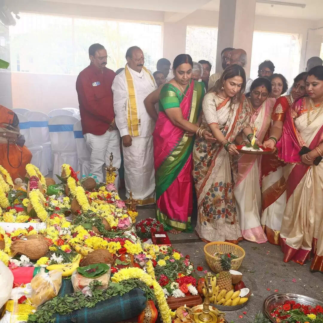 அண்ணனுக்கு 80வது பிறந்தநாள்.. தங்கத்தால் அபிஷேகம் செய்த ரஜினிகாந்த்.. வைரலாகும் ஃபோட்டோஸ்..