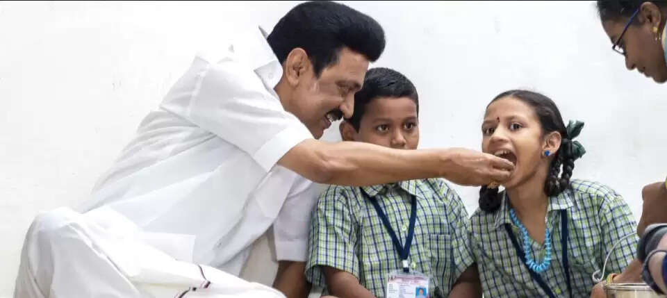 காலை சிற்றுண்டி திட்டம் : வரும் கல்வியாண்டில் 30,122 பள்ளிகளில்  விரிவுபடுத்த உத்தரவு.. 