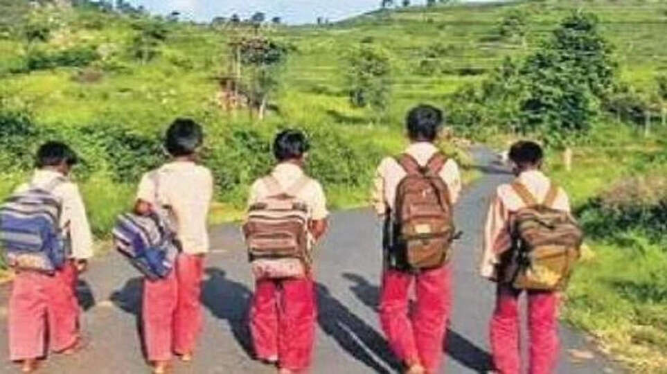 பள்ளிகளுக்கு விடுமுறை