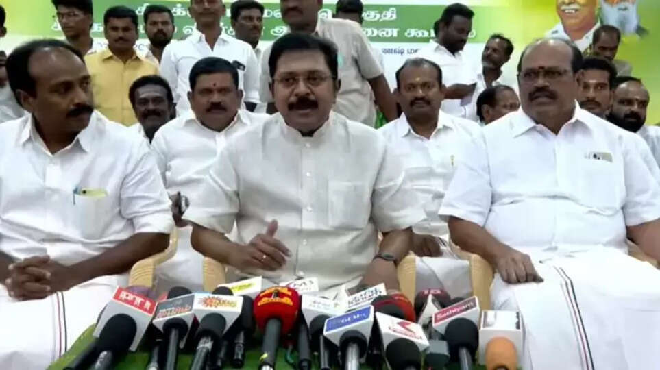 தினகரன்