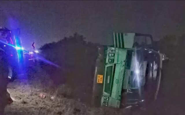 பேருந்து கவிழ்ந்து விபத்து