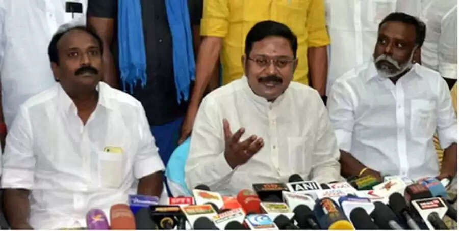 நூற்றாண்டு கண்ட வரலாற்றுச் சிறப்புமிக்க சட்டப்பேரவையின் மரபுகளை மாற்றக்கோரும் ஆளுநர் அவர்களின் செயல்பாடு ஏற்புடையதல்ல - டிடிவி தினகரன்..!