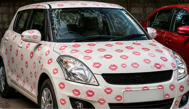 லிப் ஸ்டிக்கால் 3,400 முத்தங்களை கார்களை பதித்து சர்ப்ரைஸ் செய்த காதலி!
