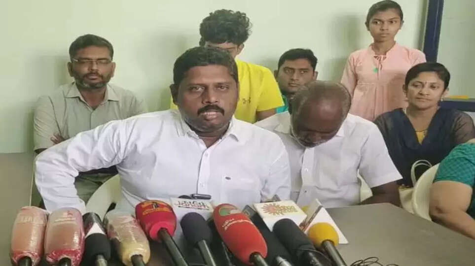 “கட்சியில் மரியாதை இல்லை”- நாமக்கல்லில் நாம் தமிழர் கட்சியில் இருந்து 50 பேர் கூண்டோடு விலகல்