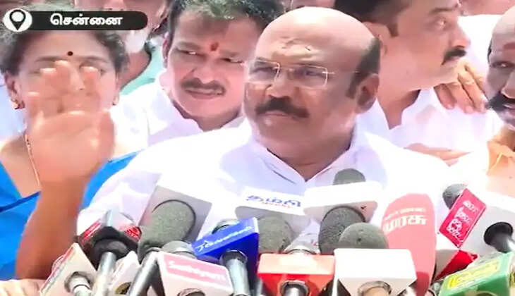 விஜய் சொந்த காசில் ரூ.1 கோடி கொடுத்திருக்கலாமே!- ஜெயக்குமார்