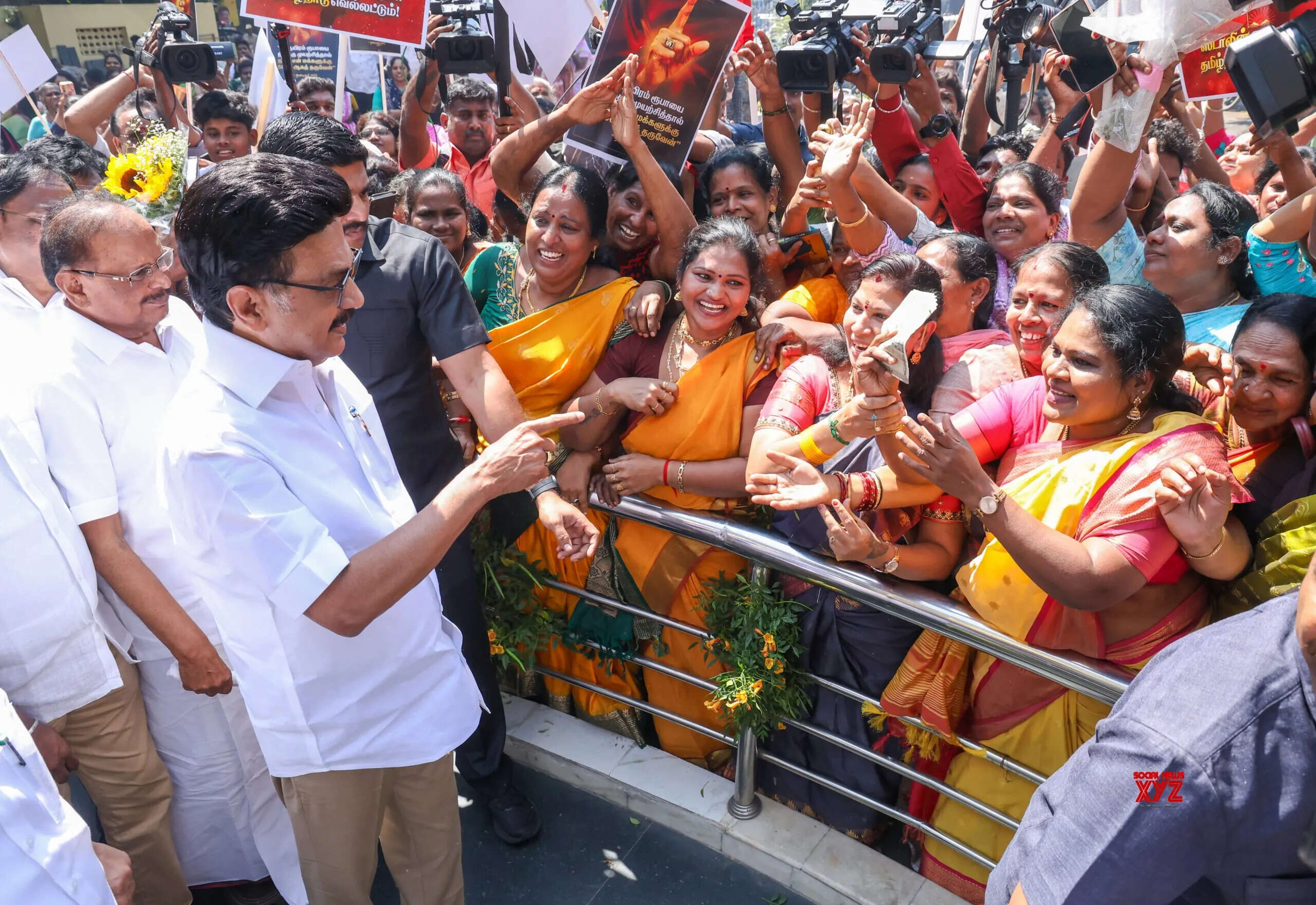 பிப்.23 - மார்ச் 8 வரை வீடு வீடாக வெல்லும் தமிழ் பெண்கள் பரப்புரை