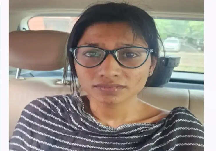 ஹோட்டலில் வைத்து நடிகை மீனா அதிரடி கைது