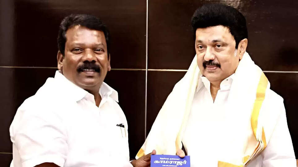 தமிழக எம்.பிக்களுக்கு தனி அலுவலகம் கிடைக்க வழிசெய்க - முதலவரை சந்தித்து செல்வப்பெருந்தகை கோரிக்கை..!!