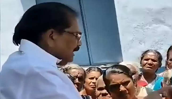 &rsquo;காது மற்றும் கழுத்தில் நகை அணிந்துவந்தால் ரூ.1,000 எப்படி கிடைக்கும்?&rsquo;- அமைச்சர் அடாவடி