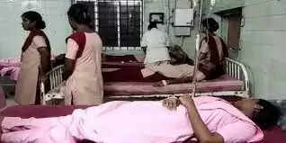 சாம்பாரில் விழுந்த பூரான்.., மயங்கிய மாணவிகள்..  நாகையில் பரபரப்பு.. 