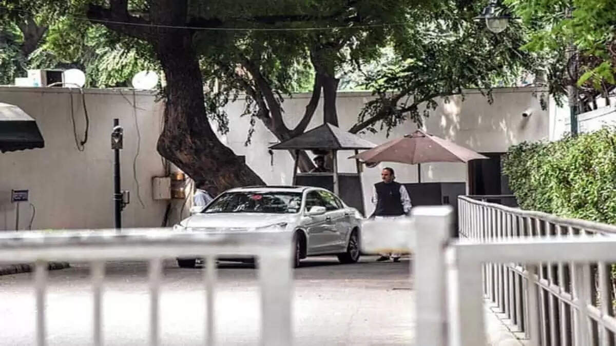 சோனியா காந்தி வசிக்கும் அரசு பங்களா