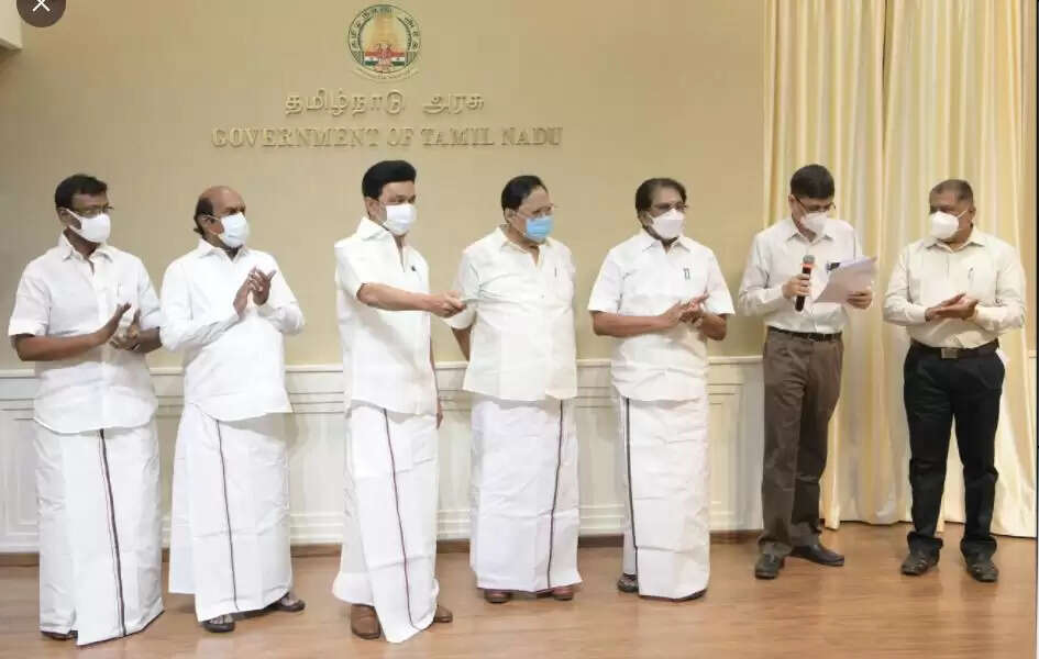 மயிலாடுதுறை மாவட்ட ஆட்சியர் பெருந்திட்ட வளாகக் கட்டடத்திற்கு அடிக்கல் நாட்டினார் முதல்வர் ஸ்டாலின்!!