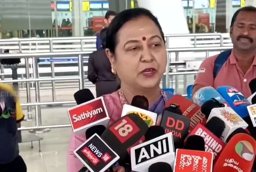 ”விஜய்யை உடனே செய்தியாளர் சந்திப்புக்கு கூப்பிடுங்க”- பிரேமலதா ஆவேசம்