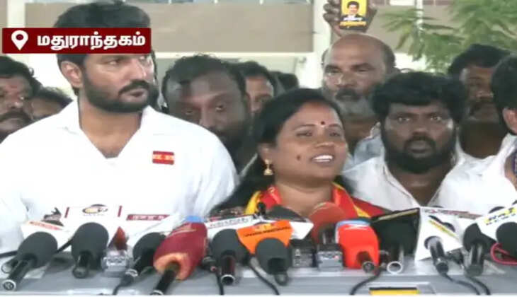 &ldquo;20 ஆயிரம் ஓட்டு வித்தியாசத்தில் ஜெயிப்பதற்கு ஒரே காரணம் முதல்வர் அண்ணன் விஜய் மட்டும்தான்&rdquo;- மரகதம் குமரவேல்