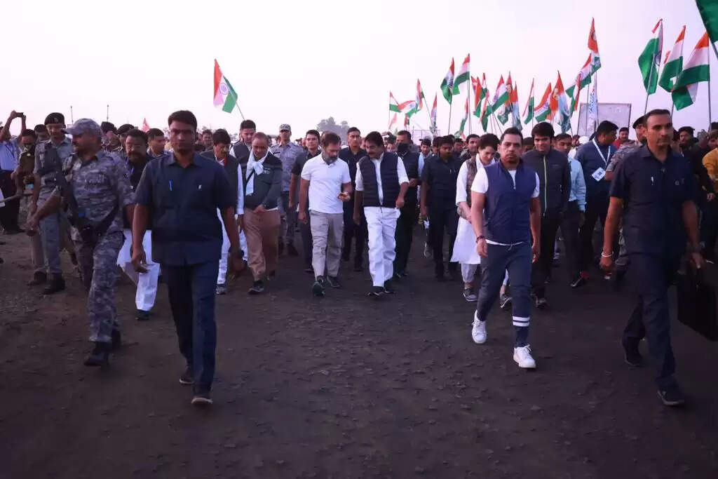 பாரத் ஜோடோ யாத்திரையில் இணைந்த பிரியங்கா காந்தி..