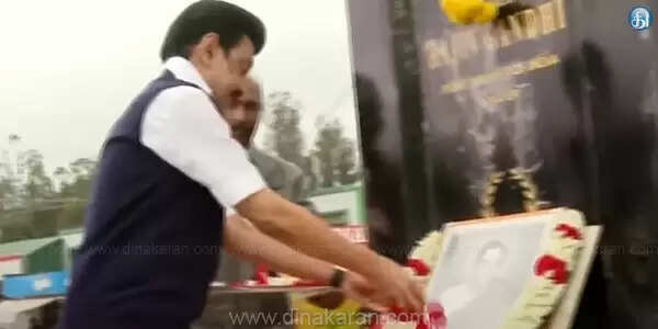 ராஜீவ் காந்தி நினைவு தினம் : முதல்வர் ஸ்டாலின், டெல்லியில் காங்கிரஸ் தலைவர்கள் மரியாதை..