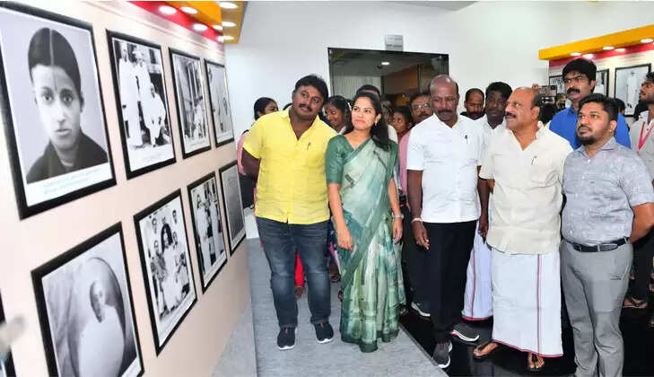 ராஜாஜியின் சிறப்பு புகைப்படக் கண்காட்சி திறப்பு..