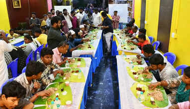 வயநாடு மக்களுக்கு உதவ மொய் விருந்து.. திண்டுக்கல்லில் நடந்த சுவாரஸ்ய நிகழ்வு.. 